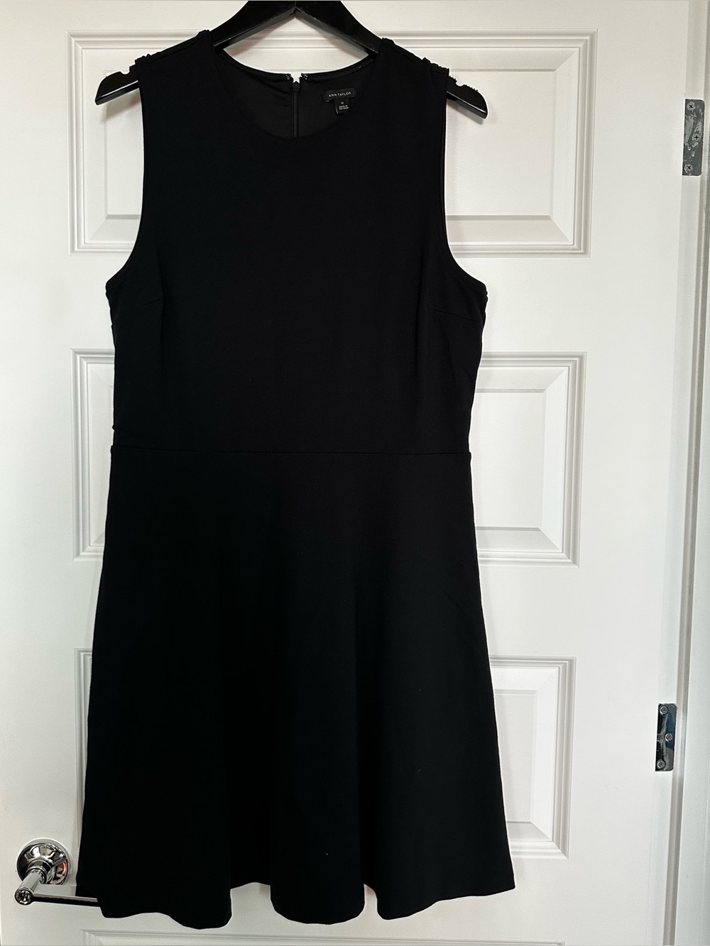 Ann Taylor Black Sleeveless Fit-and-Flare Dress